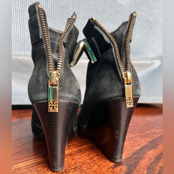 Tory Burch  Black Suede Booties - sz 7.5 - Picture 6 of 14